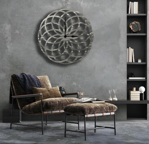 Circle metal wall clock